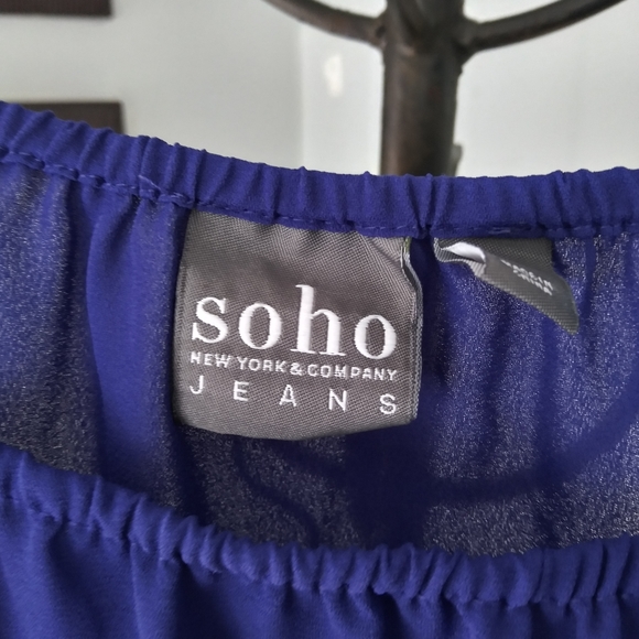 SOHO Purple flowy blouse. - Picture 2 of 5